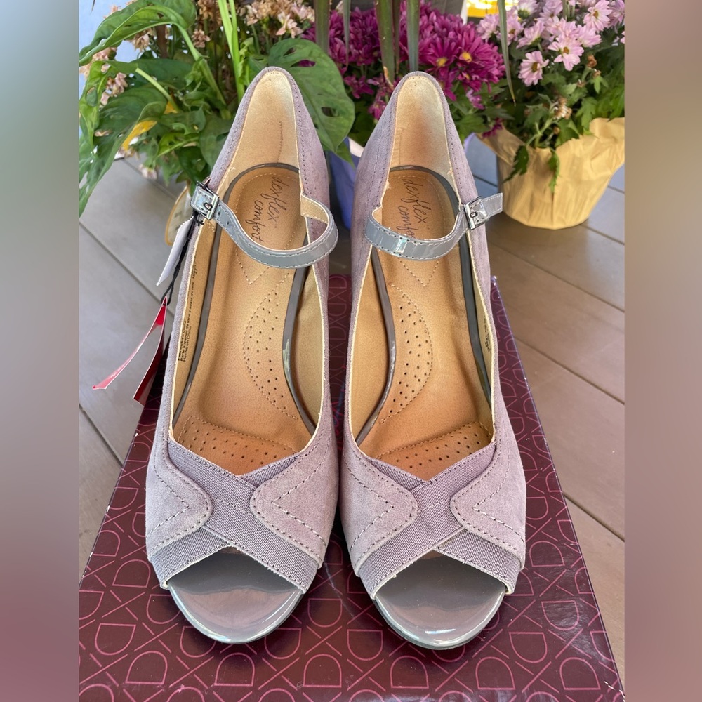 Dexflex Comfort Peeptoe Pumps, vegan suede NWT